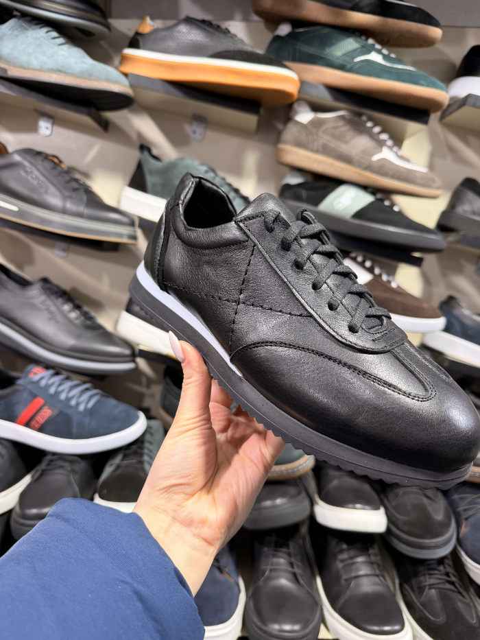 ტყავის სპორტული ფეხსაცმელი