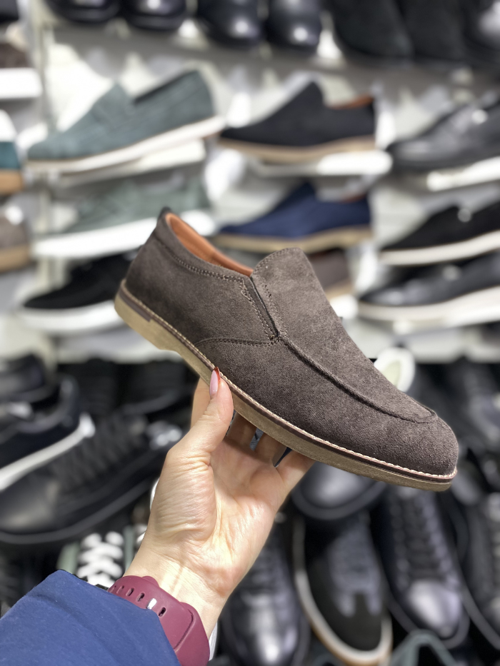 ზამშის ყავისფერი ფეხსაცმელი – გამოყოფილი ქუსლი, ელეგანტური სტილი