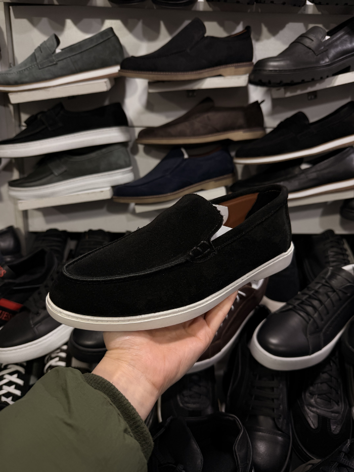 ელეგანტური ლოფერი, შავი