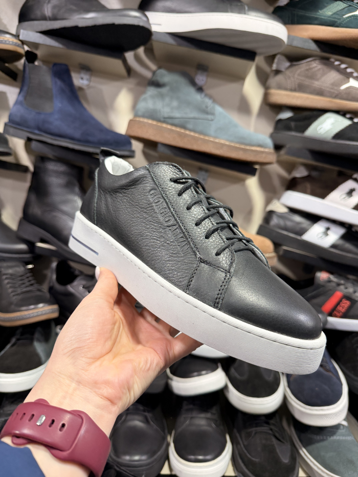 ტყავის სადა კეტი – თეთრი ძირი, კლასიკური მინიმალიზმი