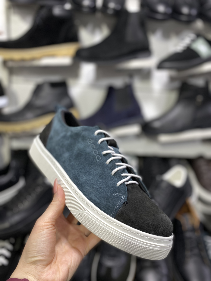 კომბინირებული მოხარშული ტყავის ფეხსაცმელი, თეთრი ძირით