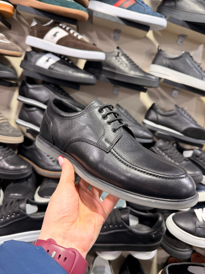 ტყავის კლასიკური ფეხსაცმელი