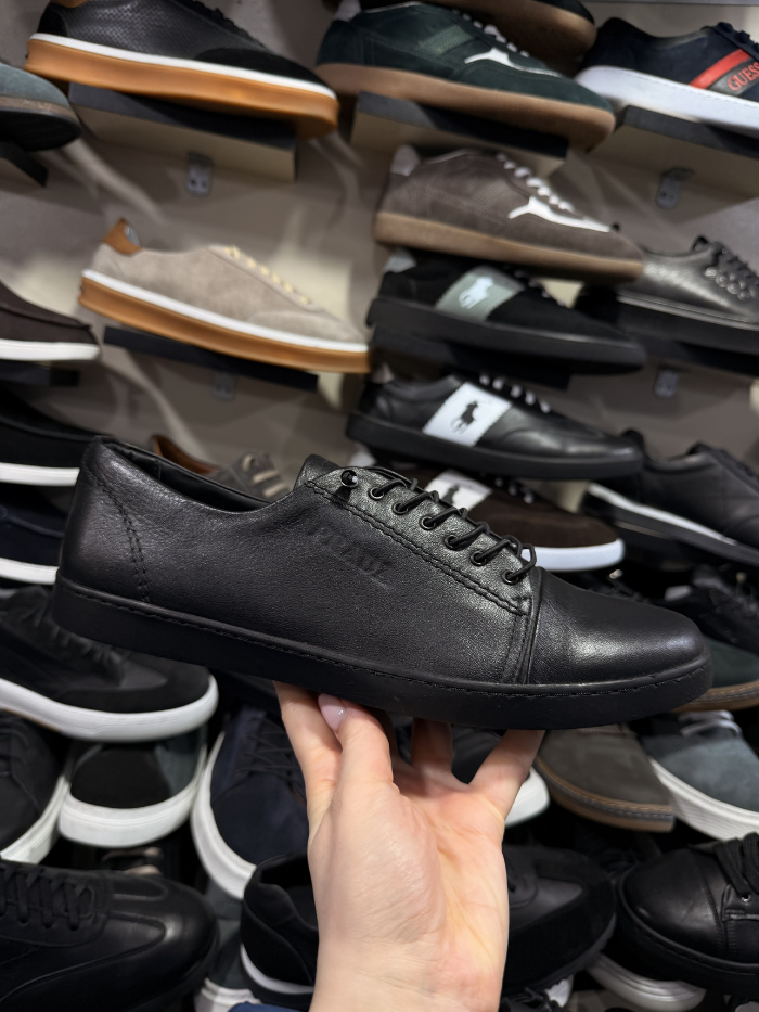 ელეგანტური შავი ტყავის სპორტულ-კლასიკური, ფეხსაცმელი